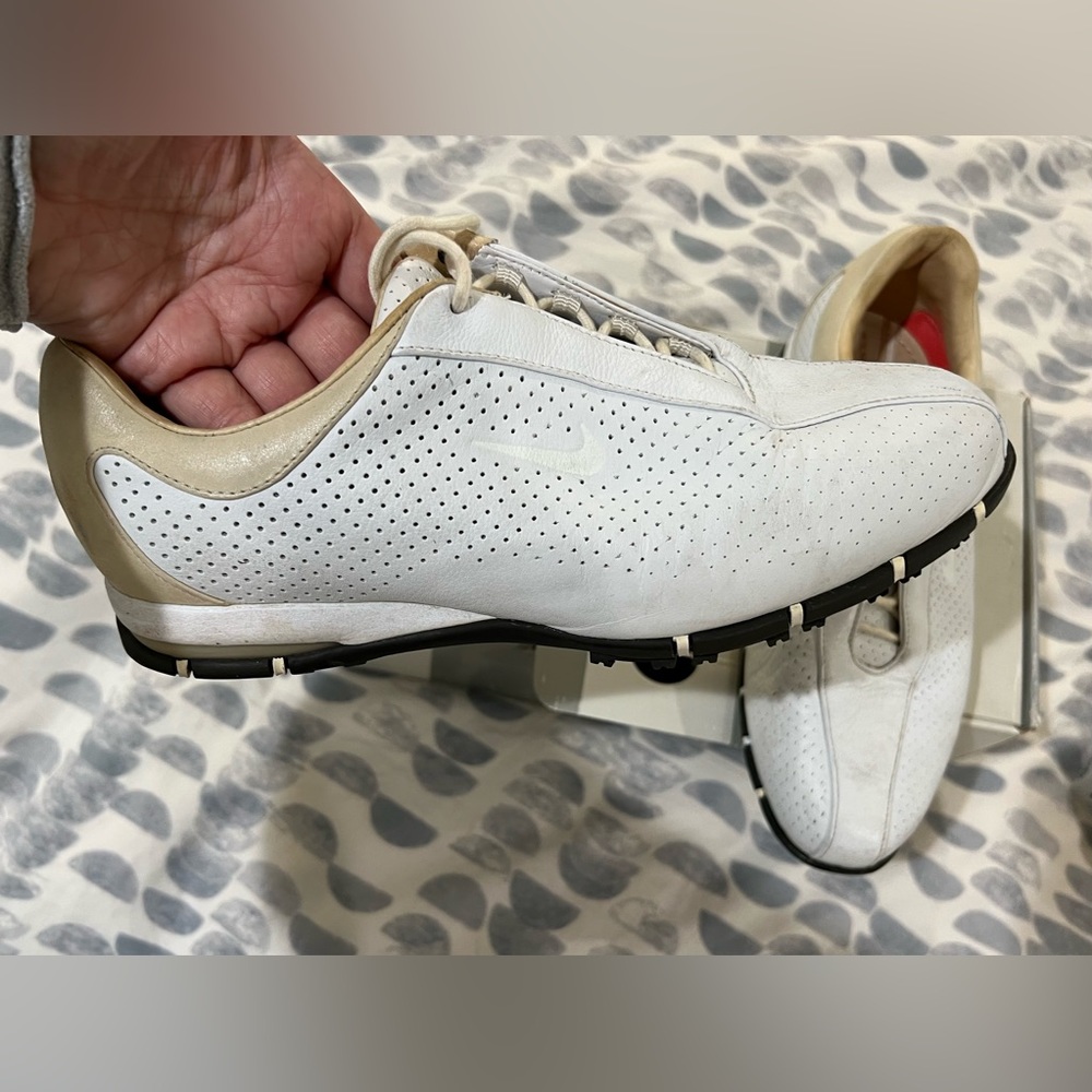 Nike Air golf shoes, Size 8
